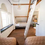 Nyaraló 't Voorhuis Aan De Lek