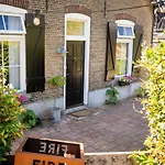 Nyaraló 't Voorhuis Aan De Lek Nieuw-Lekkerland