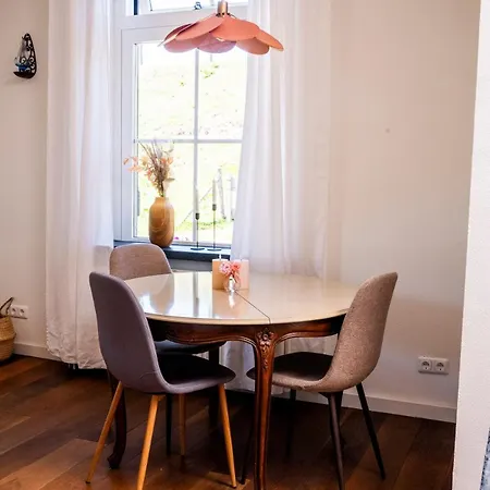 't Voorhuis Aan De Lek 別荘