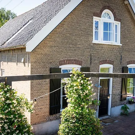 別荘 't Voorhuis Aan De Lek