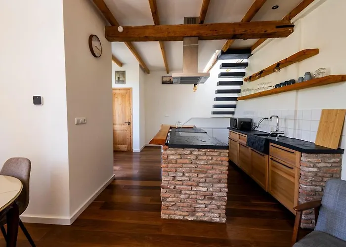 't Voorhuis Aan De Lek