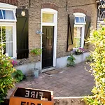 't Voorhuis Aan De Lek Tatil Evi