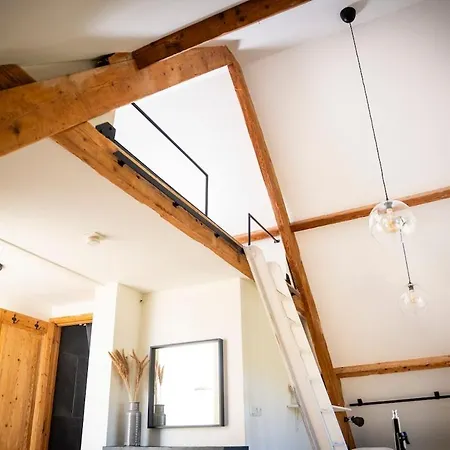 't Voorhuis Aan De Lek