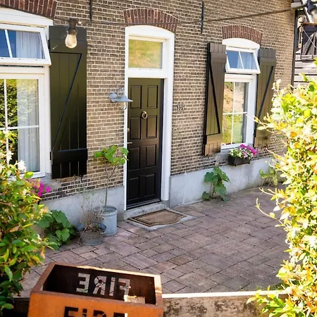 't Voorhuis Aan De Lek Tatil Evi