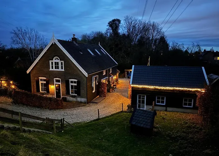 't Voorhuis Aan De Lek بيت للعطل