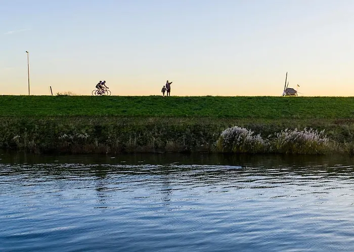't Voorhuis Aan De Lek بيت للعطل